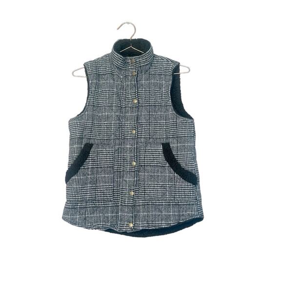 Miami Black and white plaid fluffy vest size small - Picture 1 of 6